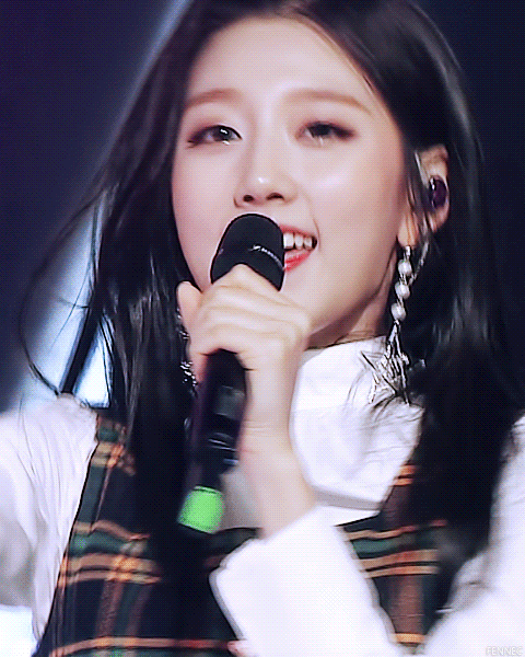 [러블리즈] 친구들이 삼겹살 먹으러 가자고 연락이 와서 예인이 | 인스티즈