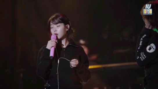 아이유 광주 콘서트 움짤 | 인스티즈