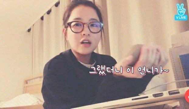 지하철 탔는데 옆자리에 본인 영상보는 시민을 만난 박보영.jpg | 인스티즈