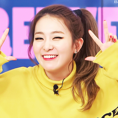 140mb+) 귀여운 슬기 눈웃음.gif | 인스티즈