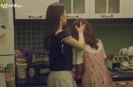 한승연 류화영 키스.gif | 인스티즈