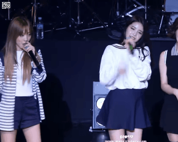 마마무 무대 위 장난 모음.gif | 인스티즈