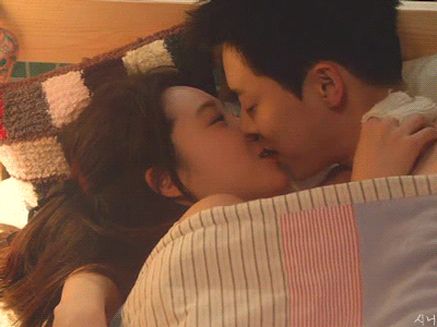 그렇게 수위높은 장면도 아닌데 야하게 느껴지던 키스신 장면들(feat.키스 장인).gif | 인스티즈