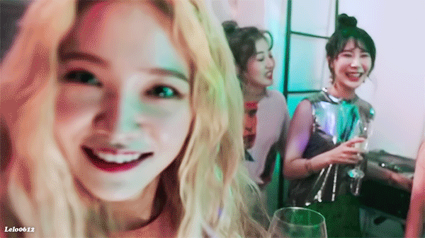 [움데주의] 레드벨벳 빨간 맛(Red Flavor) 뮤비 움짤 | 인스티즈