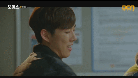 경찰복 입고 사람 개 패는 장혁.gif | 인스티즈