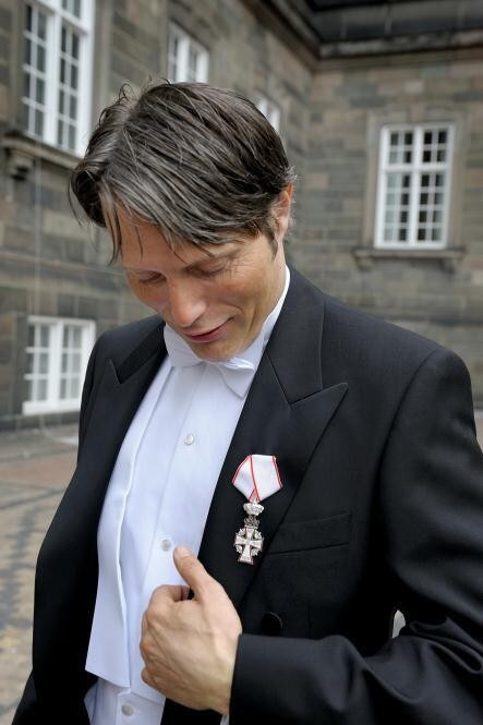 기사작위를 수여받았던 덴마크 출신 배우 매즈 미켈슨 (우리가 잘아는 슬럼가 1번) | 인스티즈