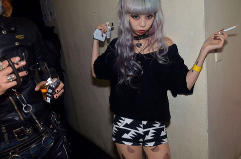 일본에서 타투 스타킹을 유행시킨 장본인 | 인스티즈