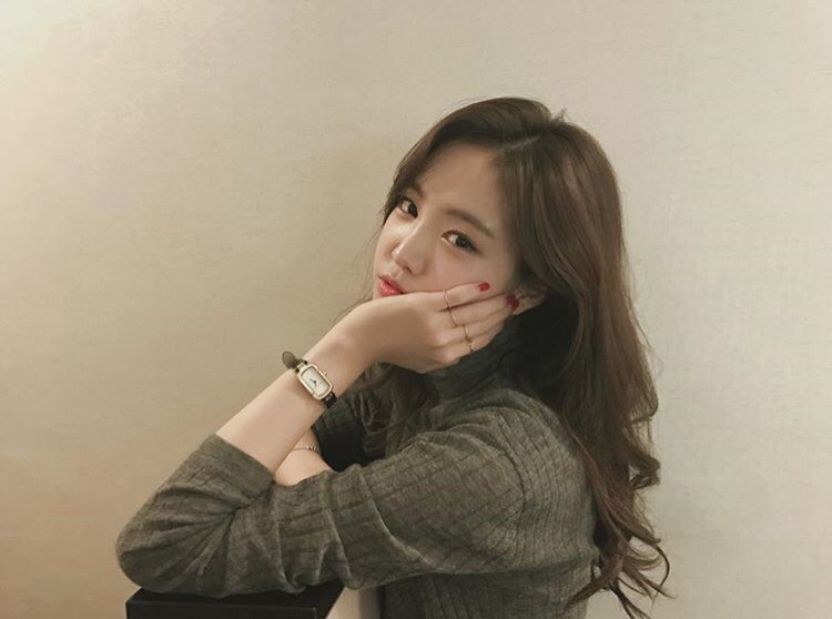 슬랜더한 몸매를 좋아하는 남자들에게 이쁠 손나은.jpg(if) | 인스티즈