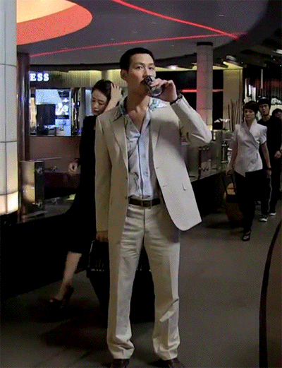 김혜수 앞에서 쩔쩔매는 남자배우들.jpg | 인스티즈