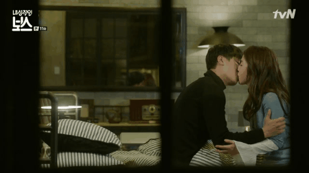 그렇게 수위높은 장면도 아닌데 야하게 느껴지던 키스신 장면들(feat.키스 장인).gif | 인스티즈