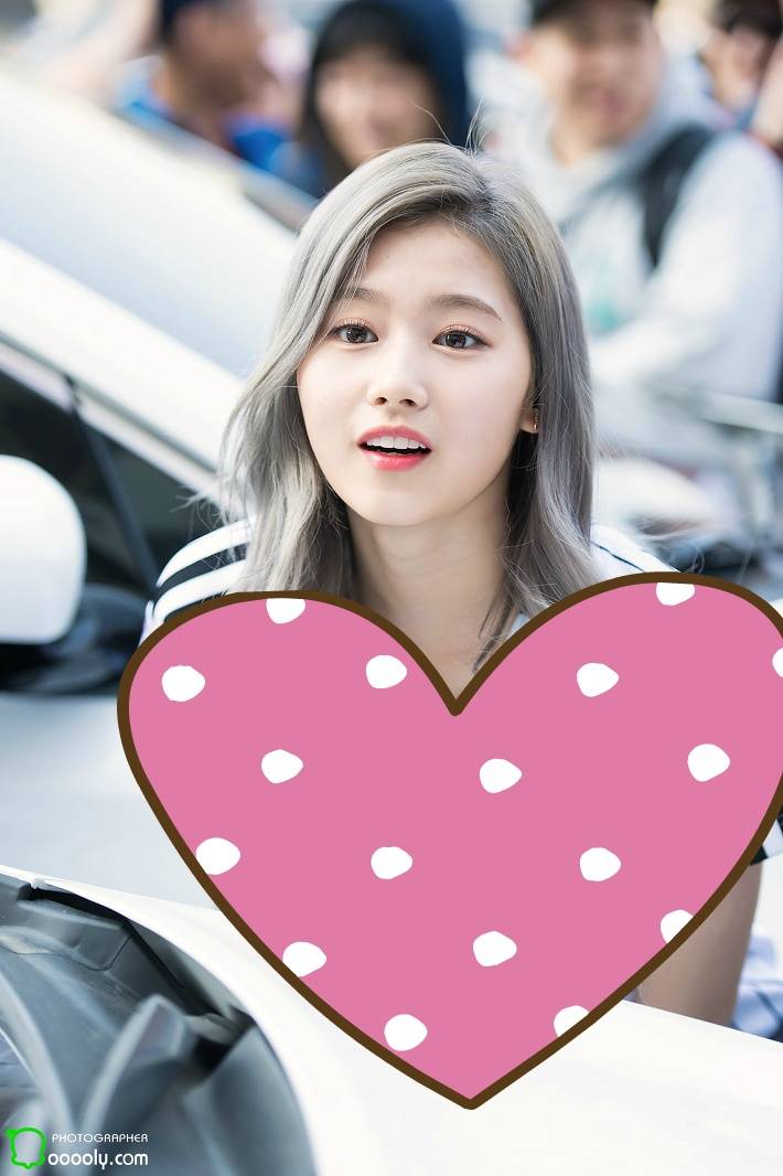 눈의 표정이 아름다운 미나토자키 사나.gif | 인스티즈