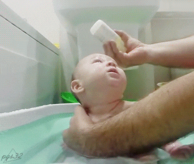 사랑이 - 삼둥이 - 대박이에 이어 슈돌이 밀고있는 아기.gif | 인스티즈