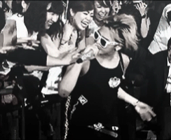 지드래곤이 자주하는 팬서비스의 최후.jpgif | 인스티즈