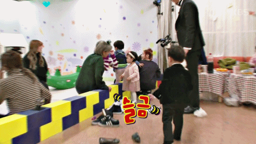 트와이스에게 시크함폭발하는 우리박.gif | 인스티즈