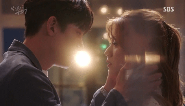 그렇게 수위높은 장면도 아닌데 야하게 느껴지던 키스신 장면들(feat.키스 장인).gif | 인스티즈