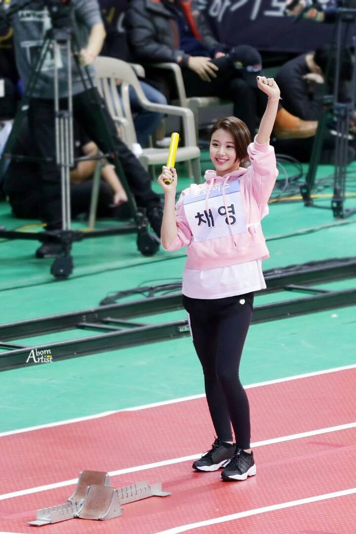 계주 준비하는 트와이스 채영.jpg | 인스티즈