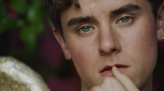 여성을 대상화한 남성 시각의 뮤직비디오를 미러링한 MV | 인스티즈