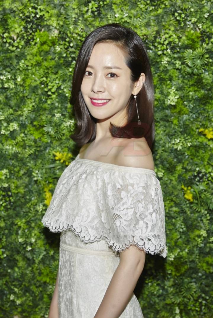 2018년 첫 한지민 | 인스티즈