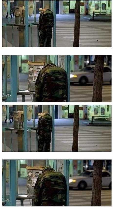 공중전화부스에서 울고 있는 군인 | 인스티즈