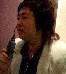 전형적인 중고딩때 일진 무리중에 꼭 있는 애들 (무릎꿇고들어오시긔) | 인스티즈