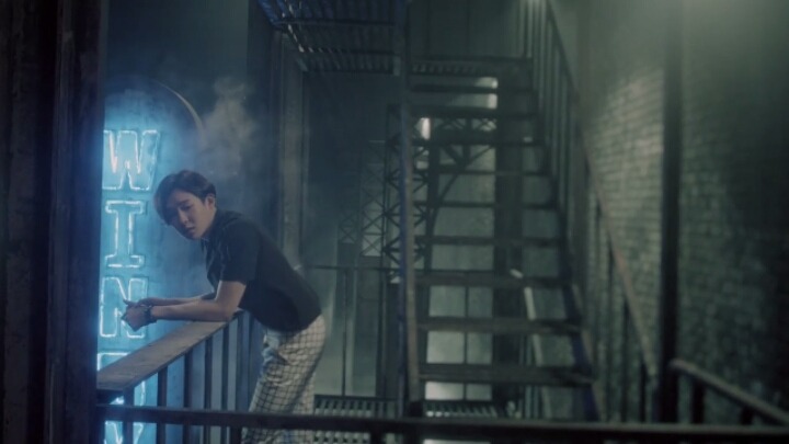 모든 YG 뮤비에서 절대 빠지면 안되는 4대장 | 인스티즈