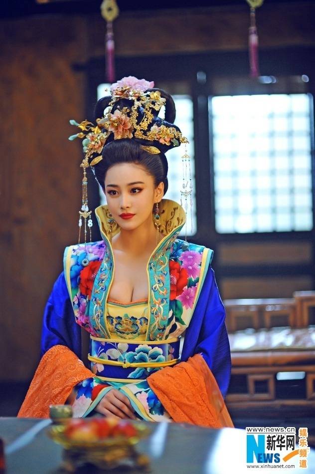 판빙빙이 얼마나 화려하게 생겼는지 실감나는짤.jpg | 인스티즈