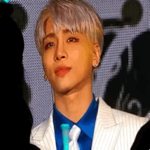 마지막 콘서트에서 종현 gif | 인스티즈
