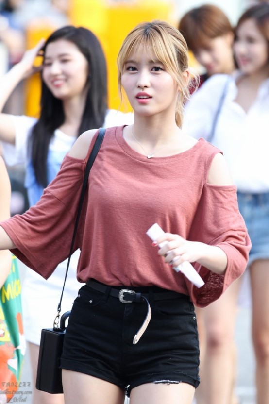 트와이스 모모 사복 | 인스티즈