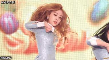 데뷔이래 처음으로 무대에서 웃지 않은 러블리즈 지수.gif | 인스티즈