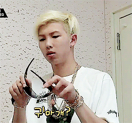 한 남자아이돌이 잠시 본업을 접어두고 차릴 학원 정하기 | 인스티즈