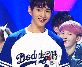 스엠은 항상 이어지는 라인이 있는듯 하다 ㅎ..ㅎ | 인스티즈