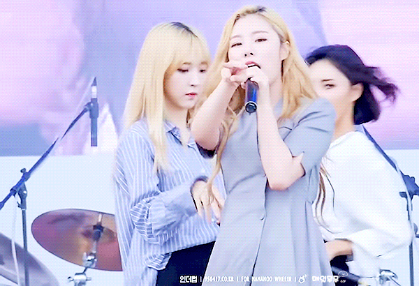 마마무 무대 위 장난 모음.gif | 인스티즈