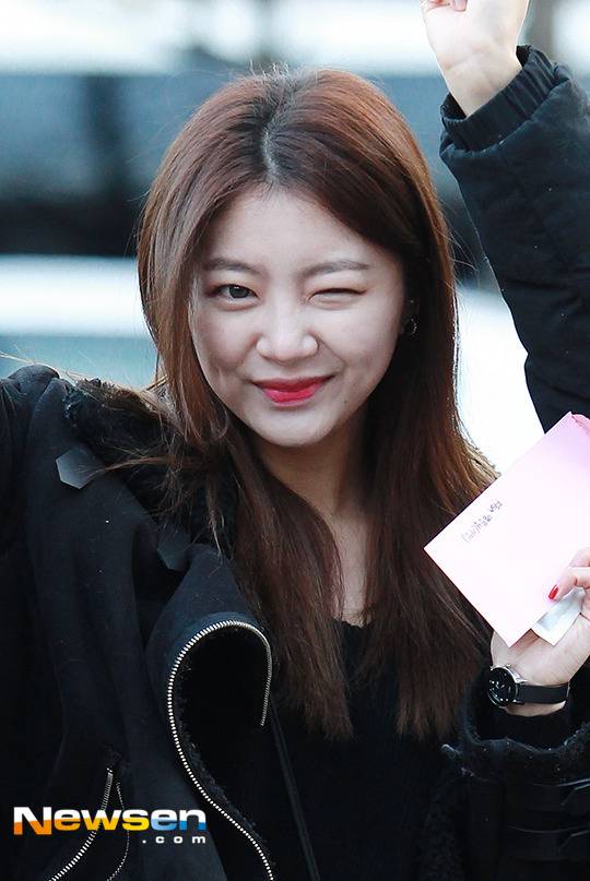 주간아이돌에서 본인입으로 팀내 색기를 맡고있다고 한 라붐 해인.jpgif | 인스티즈