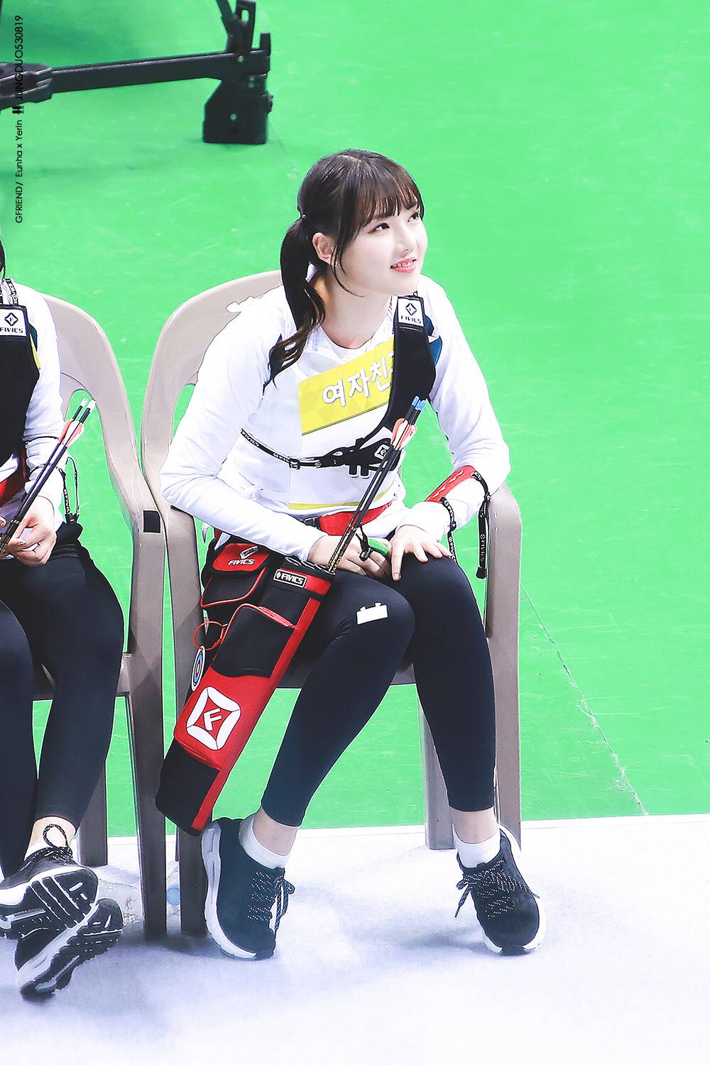 [여자친구] 동생이 카메라를 빌려달라는 요구를 해서 예린이 | 인스티즈