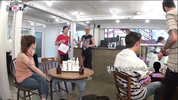  지나가던 길에 자꾸 방송출연하는 아이돌.jpg | 인스티즈