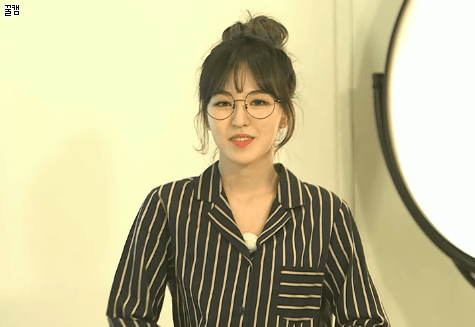 안경 쓴 웬디.gif | 인스티즈