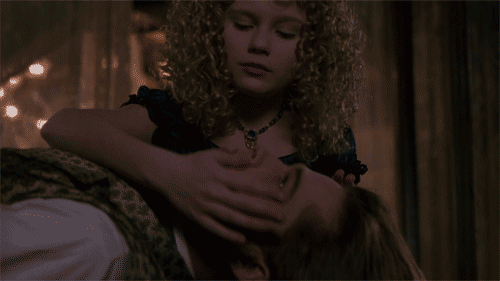 [키얼스틴던스트] 성인 연기 못지 않게 임팩트 연기를 선보인 뱀파이어와의 인터뷰 클로디아 | 인스티즈