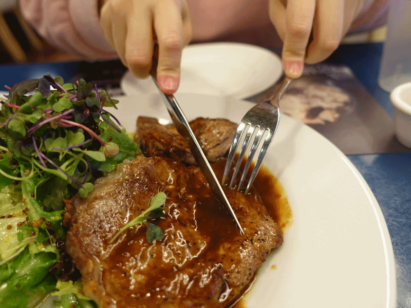 고기더쿠! 목살 스테이크 샐러드 gifjpg | 인스티즈