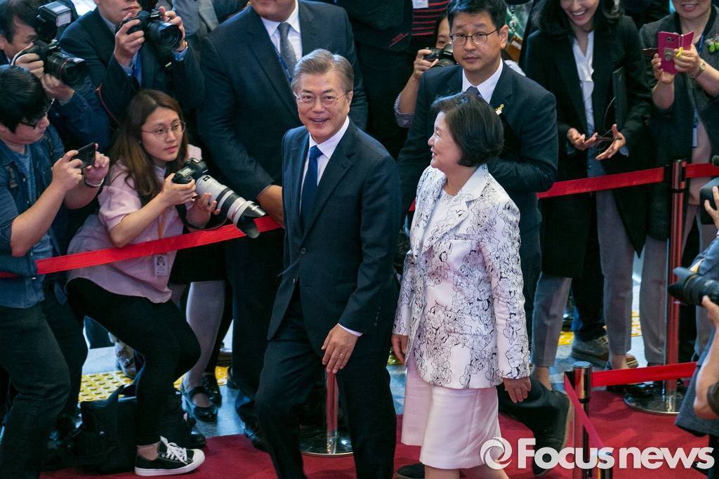 문재인 대통령 사진에 대한 해외 트위터리안들의 반응 | 인스티즈