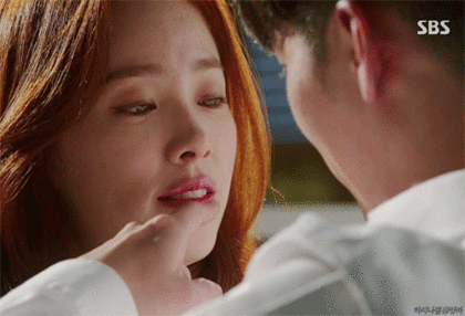 산으로 가는 스토리에 작가한테 빡친 팬들이 키스신 한 번으로 화 풀었던 소파 키스신 (달달주의) | 인스티즈