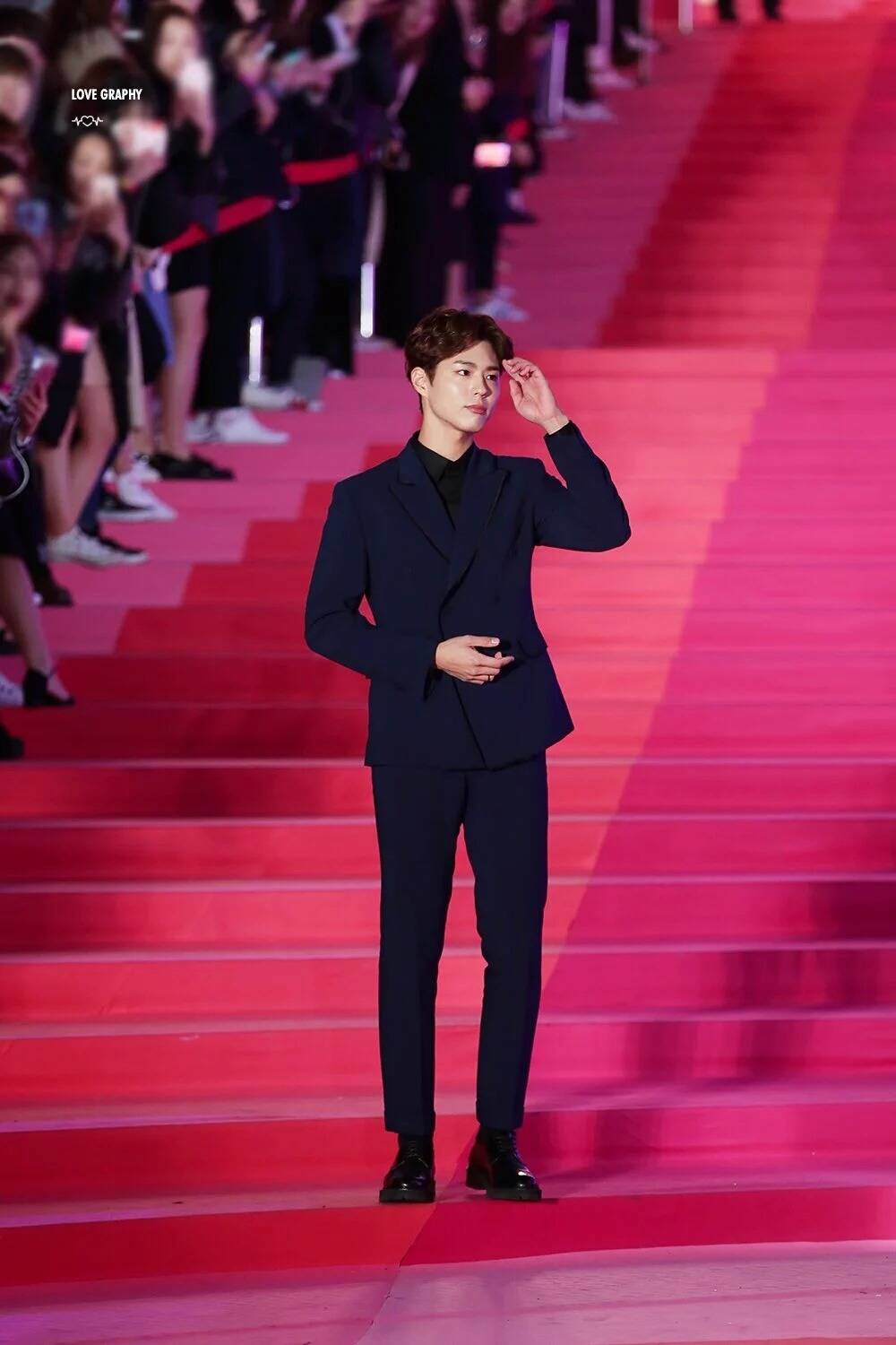 박보검 무표정 클라스.JPG | 인스티즈