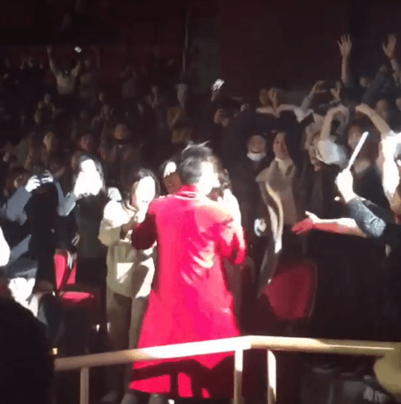 떡고 콘에서 신난 트둥이들 | 인스티즈