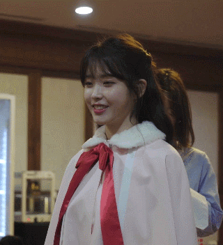 아이유 콘서트 中 가장 예뻤던 의상 | 인스티즈