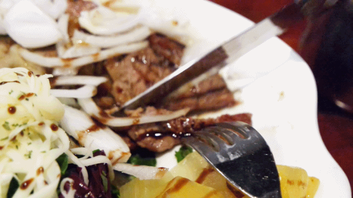 고기더쿠! 목살 스테이크 샐러드 gifjpg | 인스티즈