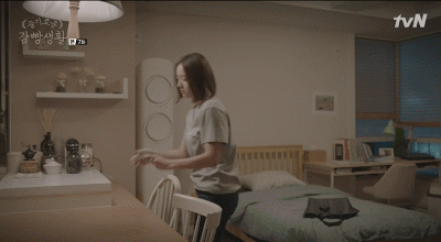 브라 벗는 크리스탈 .gif | 인스티즈