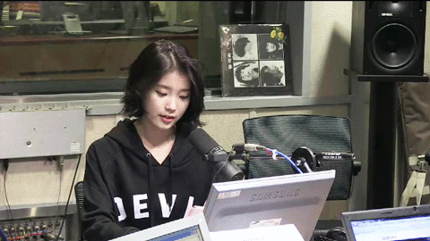 아이유 단발&똥머리 vs 긴생머리 | 인스티즈