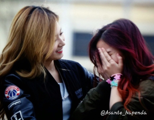 [트와이스] 사나 여친느낌나는 백허그 | 인스티즈