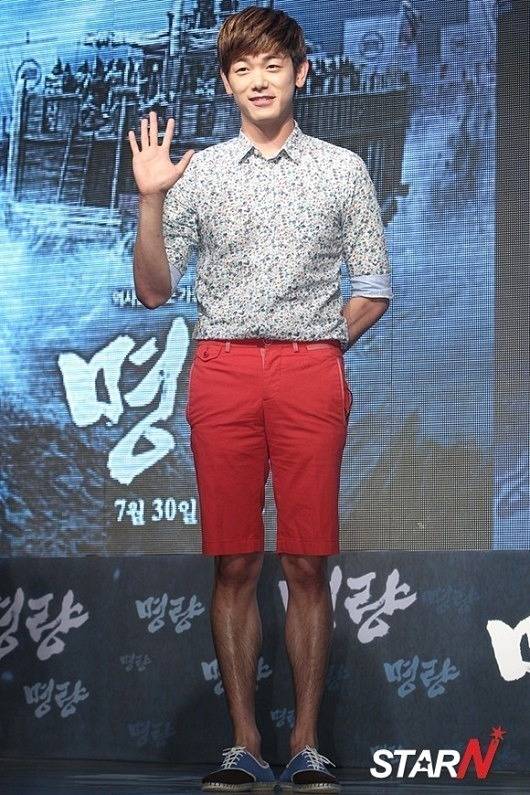 의외로 다리털 수북한 남자 연예인 (반전 & 깜놀 주의!) | 인스티즈