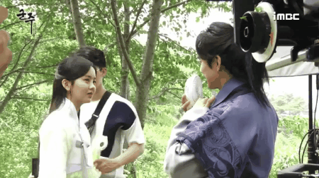 ＜군주 메이킹 더듬는게 가장 어려웠어요 (유승호 김소현) | 인스티즈