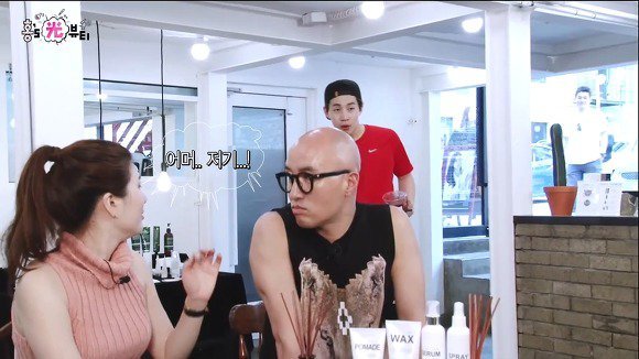  지나가던 길에 자꾸 방송출연하는 아이돌.jpg | 인스티즈